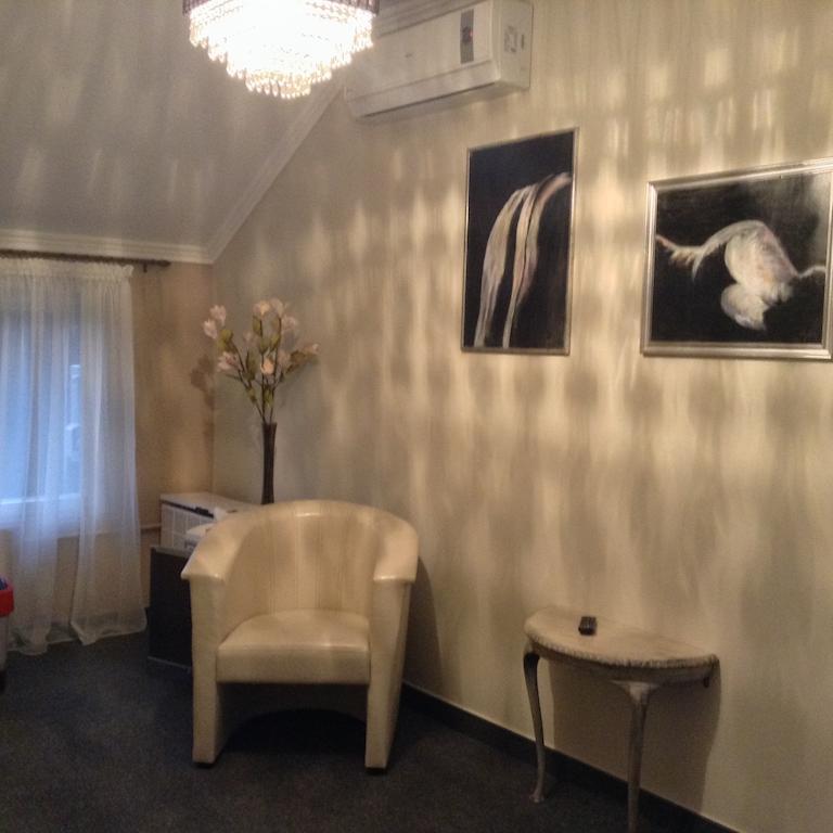Lika Panzio Gyula Hotell Exteriör bild