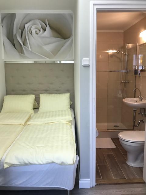 Lika Panzio Gyula Hotell Exteriör bild